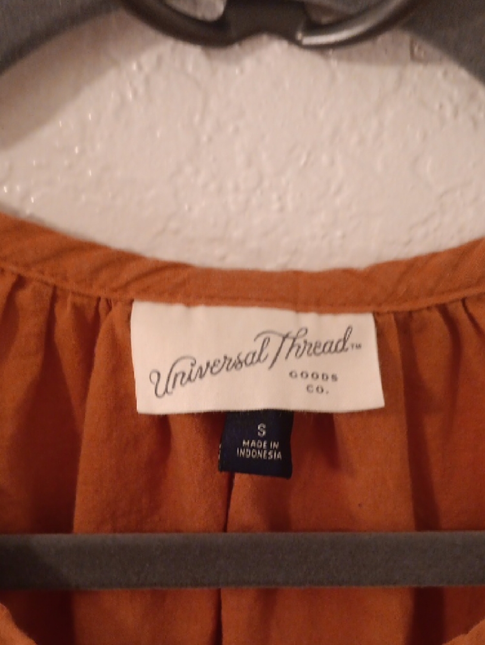 Universal Thread Rust Button-Front Puff Sleeve Blouse - Picture 2 of 7